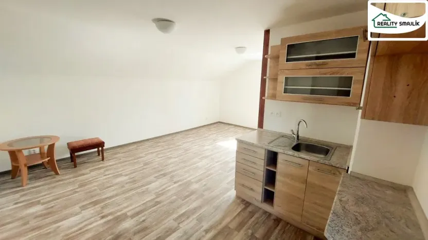 Pronájem výrobních prostor, Mariánské Lázně - Úšovice, U Mlékárny, 176 m2