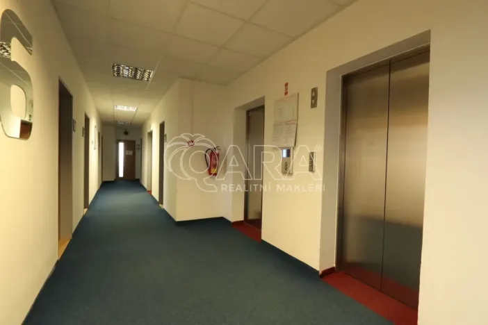 Pronájem kanceláře, Praha - Chodov, Roztylská, 50 m2