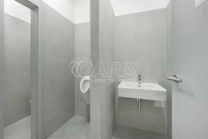 Pronájem skladu, Divišov, 2398 m2