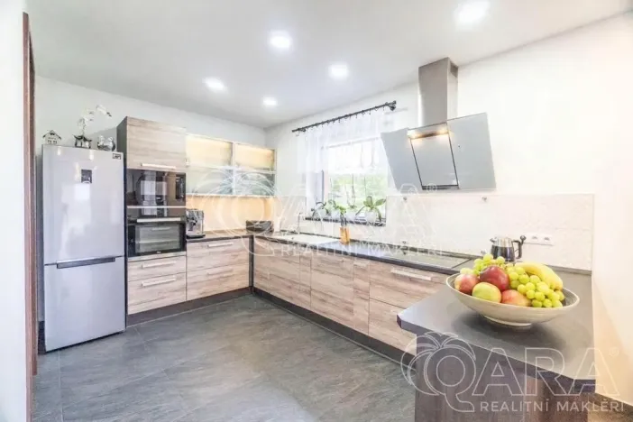 Prodej rodinného domu, Rožmitál pod Třemšínem - Zalány, 180 m2