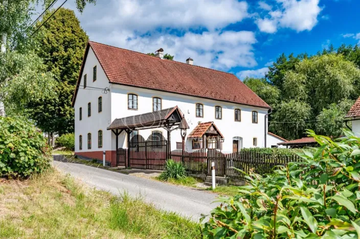 Prodej rodinného domu, Žandov - Radeč, 250 m2