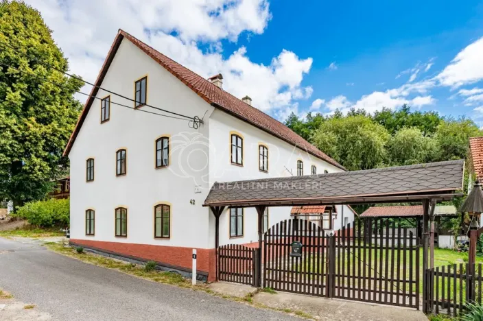 Prodej rodinného domu, Žandov - Radeč, 250 m2