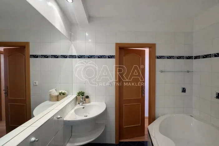 Pronájem bytu 5+1, Praha - Libuš, Zbudovská, 120 m2