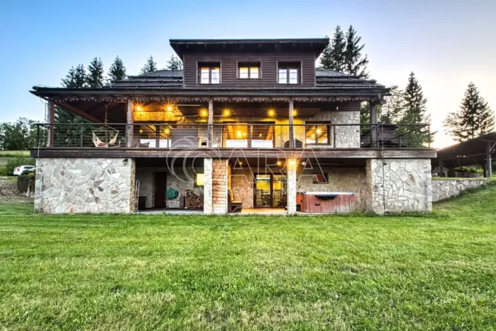 Prodej rodinného domu, Vrchlabí - Hořejší Vrchlabí, 429 m2