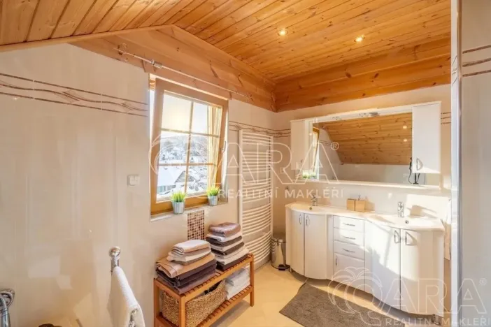 Prodej rodinného domu, Loučná pod Klínovcem - Loučná, 195 m2