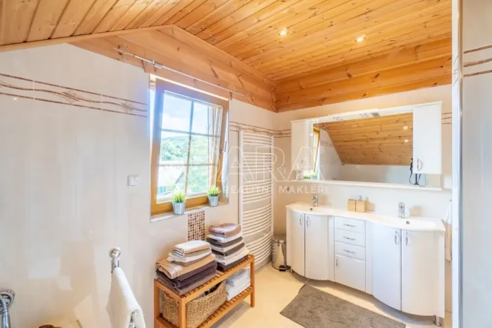 Prodej ubytování, Loučná pod Klínovcem - Loučná, 195 m2