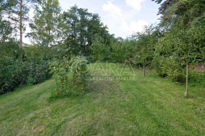 Prodej rodinného domu, Zápy, 200 m2