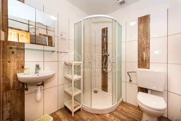 Prodej chalupy, Radvanice, 216 m2