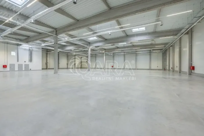 Pronájem skladu, Divišov, 2704 m2
