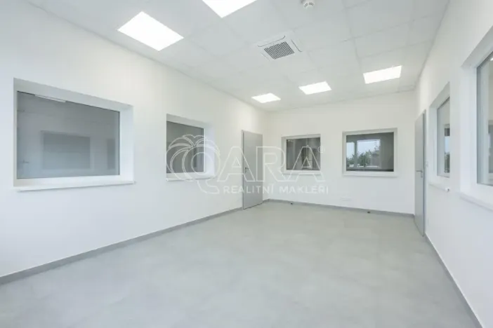 Pronájem skladu, Divišov, 2704 m2