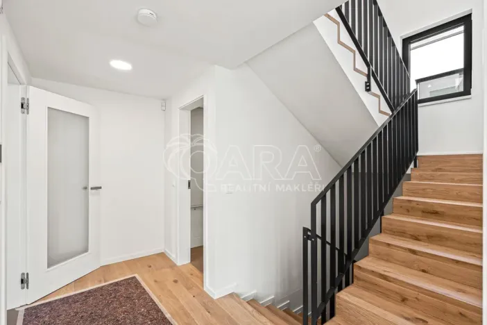 Prodej rodinného domu, Praha - Chodov, 288 m2