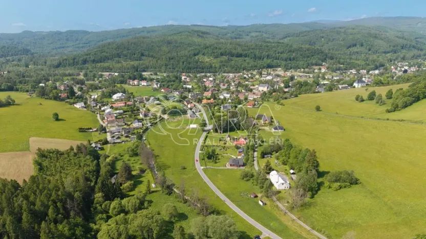 Prodej pozemku pro bydlení, Karlovice, 848 m2