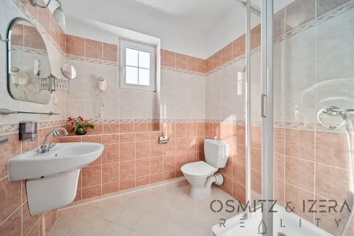 Prodej ubytování, Praha - Libeň, Davídkova, 890 m2