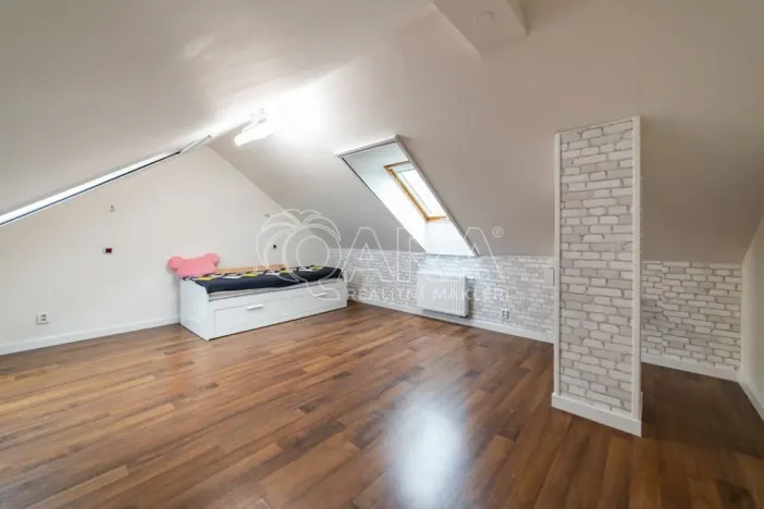 Prodej bytu 5+kk, Holubice, Za Dvorem, 117 m2