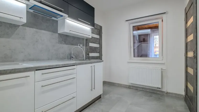 Prodej rodinného domu, Pržno, 197 m2