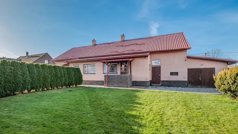 Prodej rodinného domu, Pržno, 197 m2