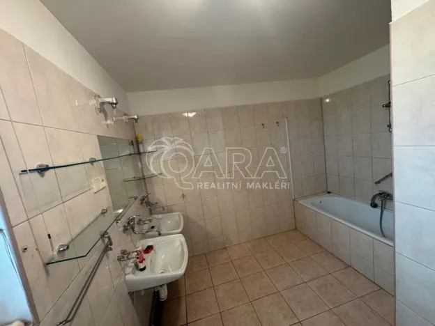 Pronájem kanceláře, Praha - Horní Počernice, Bystrá, 100 m2