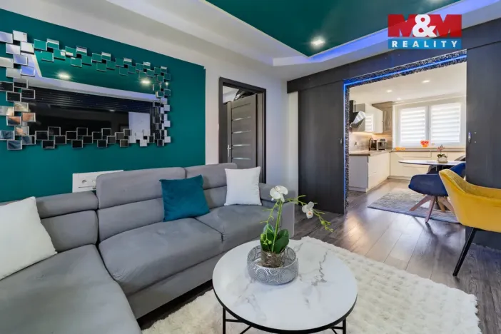 Prodej bytu 2+1, Ostrov, Šafaříkova, 55 m2