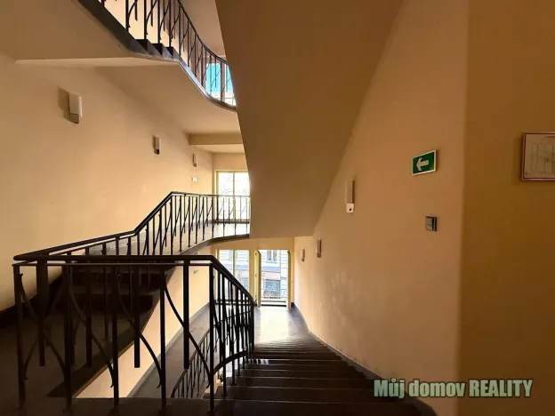 Pronájem bytu 2+kk, Praha - Malá Strana, Mostecká, 54 m2