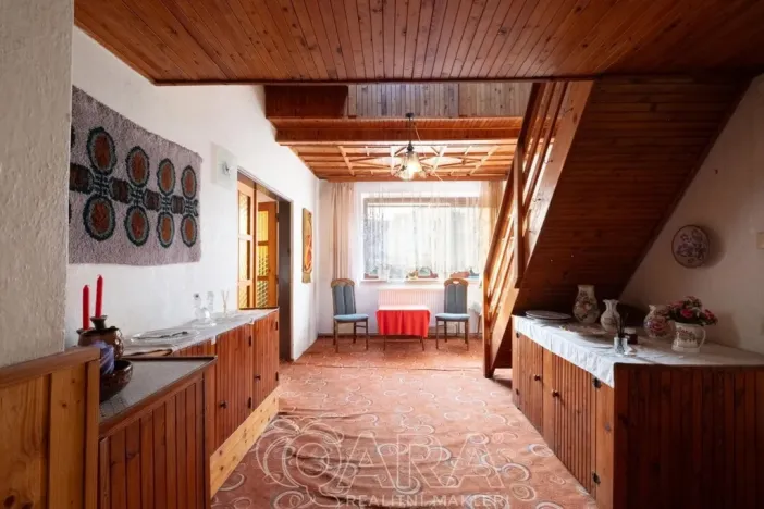 Prodej rodinného domu, Milovice - Benátecká Vrutice, 300 m2