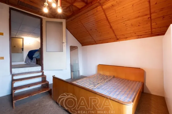 Prodej rodinného domu, Milovice - Benátecká Vrutice, 300 m2