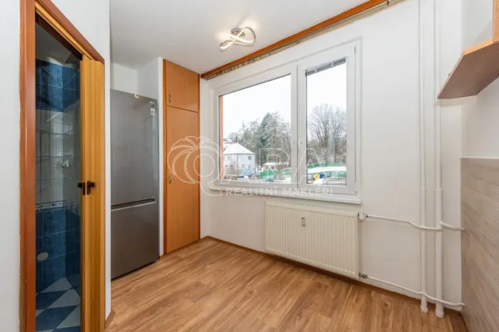 Prodej bytu 3+1, Hostinné, Sídliště, 88 m2