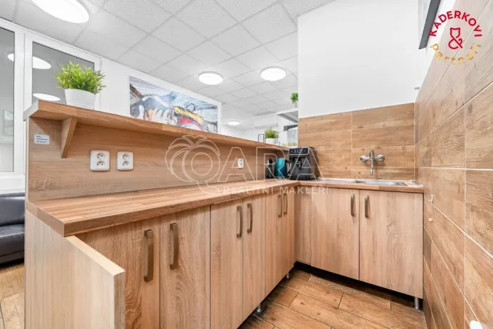 Prodej obchodního prostoru, Brno, Lidická, 153 m2