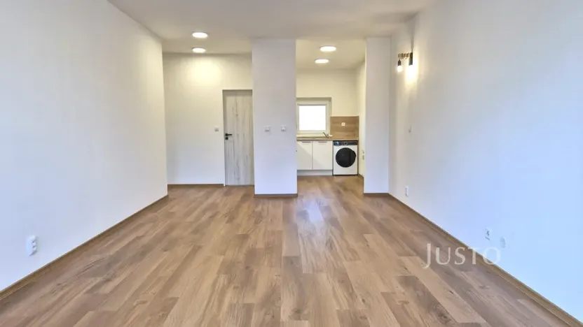 Pronájem bytu 2+kk, Písek - Pražské Předměstí, V Portyči, 65 m2