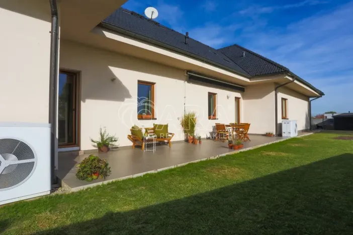 Prodej rodinného domu, Jesenice, Papoušková, 695 m2