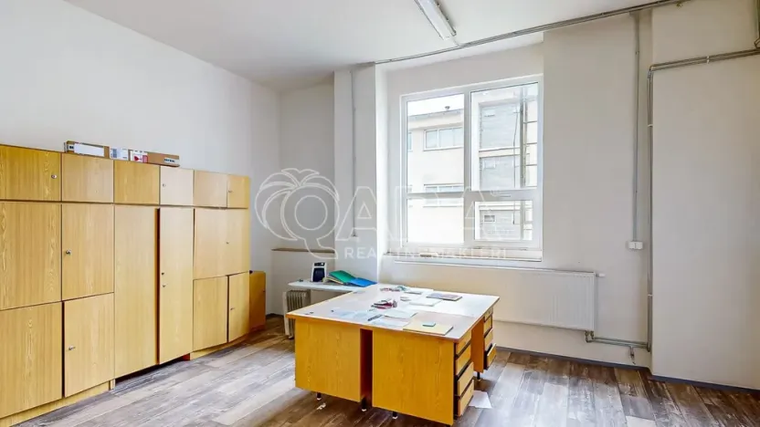 Pronájem skladu, Luby, 1700 m2