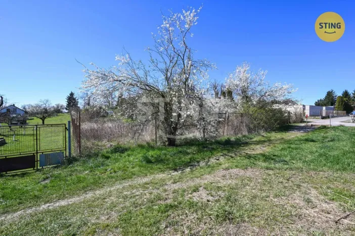 Prodej zahrady, Sezemice, 2214 m2