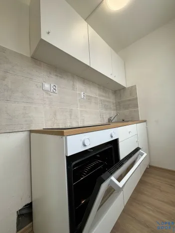 Pronájem bytu 1+kk, Most, K. H. Borovského, 26 m2