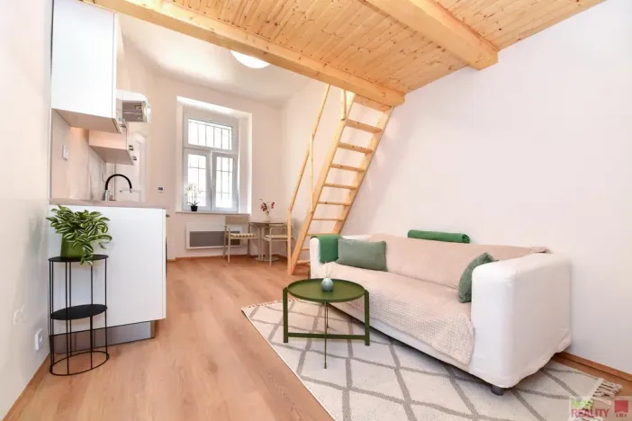 Prodej bytu 1+kk, Praha - Bubeneč, Sochařská, 28 m2