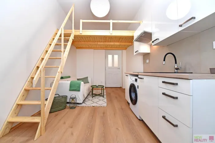 Prodej bytu 1+kk, Praha - Bubeneč, Sochařská, 28 m2