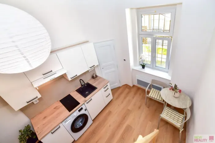 Prodej bytu 1+kk, Praha - Bubeneč, Sochařská, 28 m2