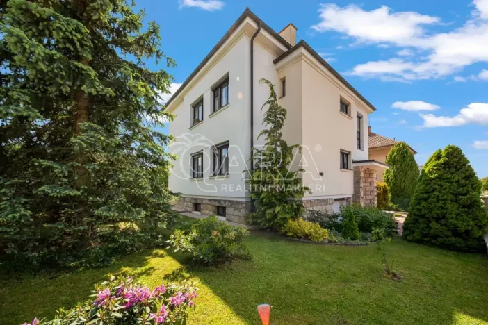 Prodej rodinného domu, Lázně Bělohrad, Tyršova, 247 m2