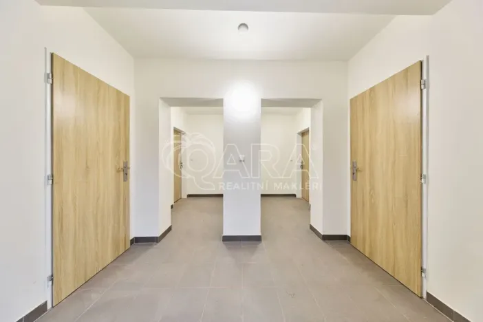 Prodej bytu 4+kk, Mladé Buky - Hertvíkovice, 132 m2