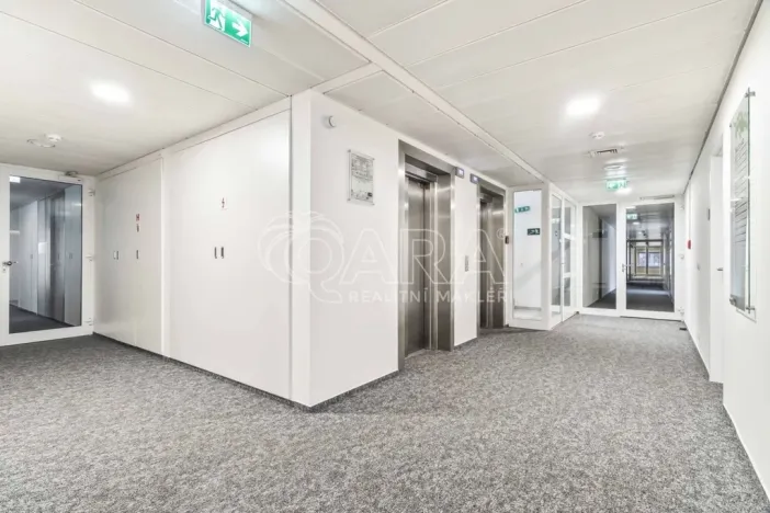 Pronájem kanceláře, Praha - Dejvice, Evropská, 236 m2