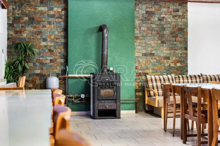 Prodej komerční nemovitosti, Česká Skalice - Spyta, 392 m2