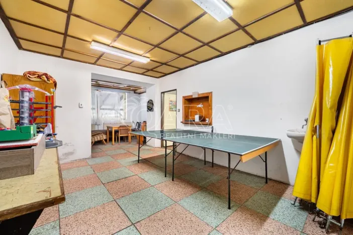 Prodej komerční nemovitosti, Česká Skalice - Spyta, 392 m2