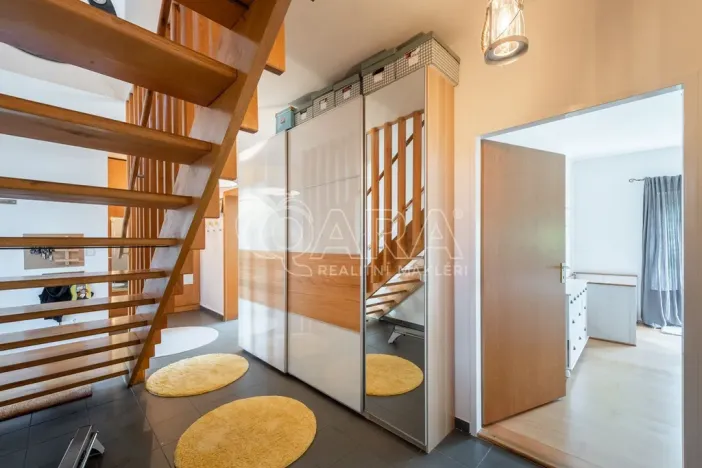 Prodej rodinného domu, Statenice, Ke Kulnám, 191 m2