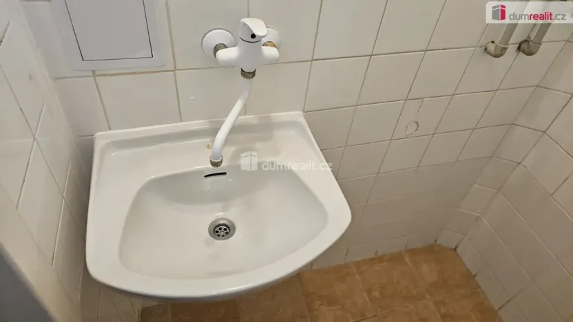 Pronájem bytu 2+kk, Praha - Hloubětín, Pod turnovskou tratí, 46 m2