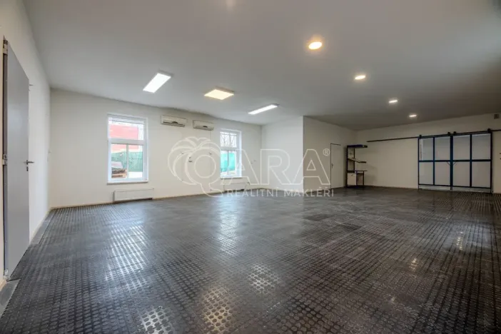 Pronájem kanceláře, Vestec, Vestecká, 252 m2