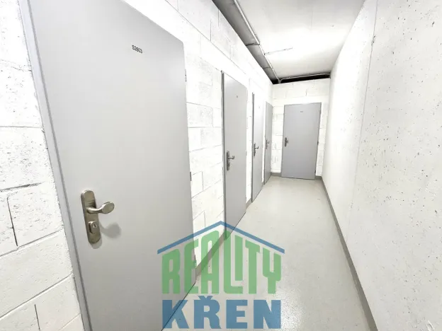 Pronájem bytu 2+kk, Praha - Hlubočepy, Fabiánové, 41 m2