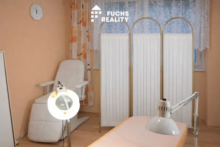 Pronájem obchodního prostoru, Zábřeh, náměstí Osvobození, 12 m2