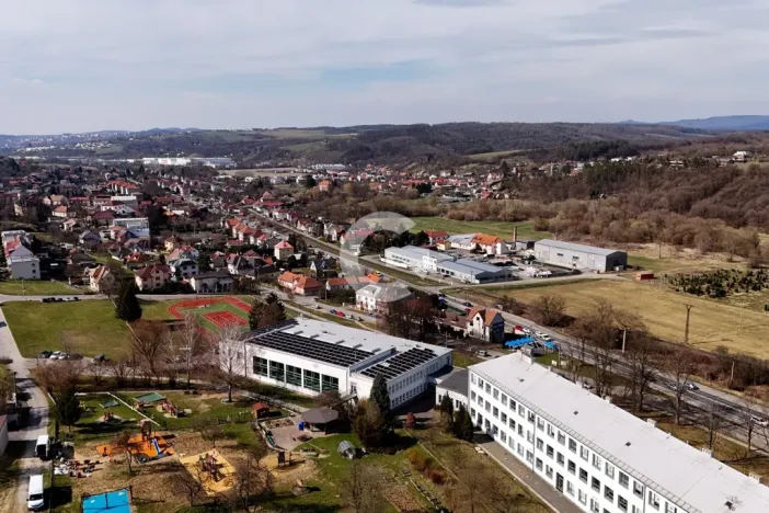 Prodej obchodního prostoru, Želechovice nad Dřevnicí, 4. května, 210 m2