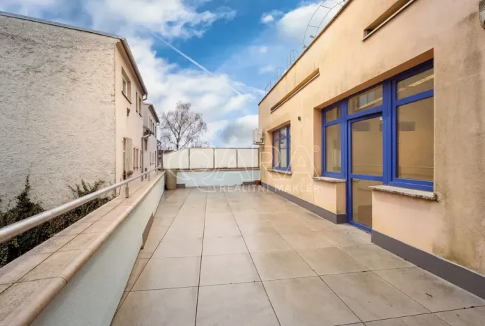 Pronájem kanceláře, Praha - Kobylisy, Nad Šutkou, 58 m2