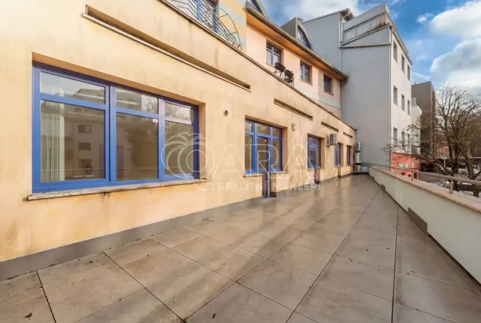 Pronájem kanceláře, Praha - Kobylisy, Nad Šutkou, 58 m2