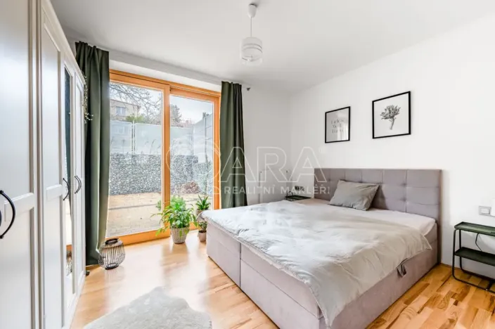 Pronájem kanceláře, Roztoky, Nad vinicemi, 393 m2