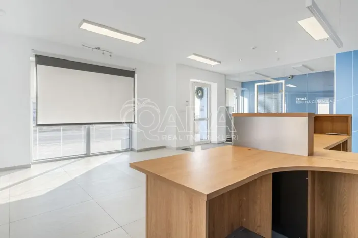 Prodej obchodního prostoru, Sukorady, 187 m2